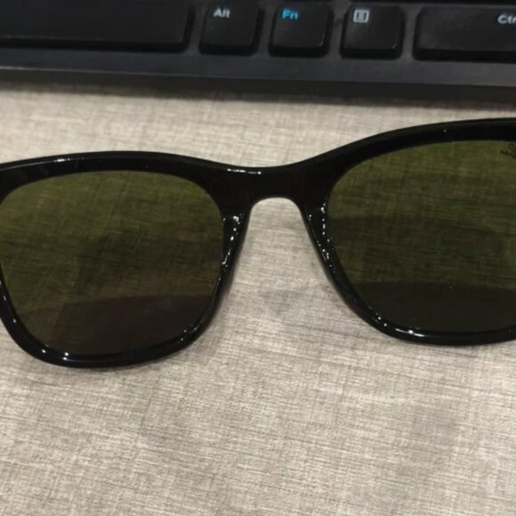 Ray-Ban Classic Black Sunglasses - Picture 3 of 8